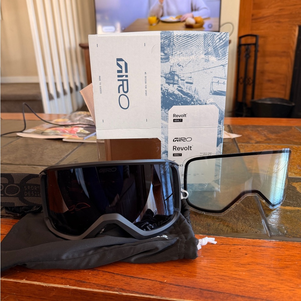 Giro Revolt Goggles in Black with Clear Spare Lens